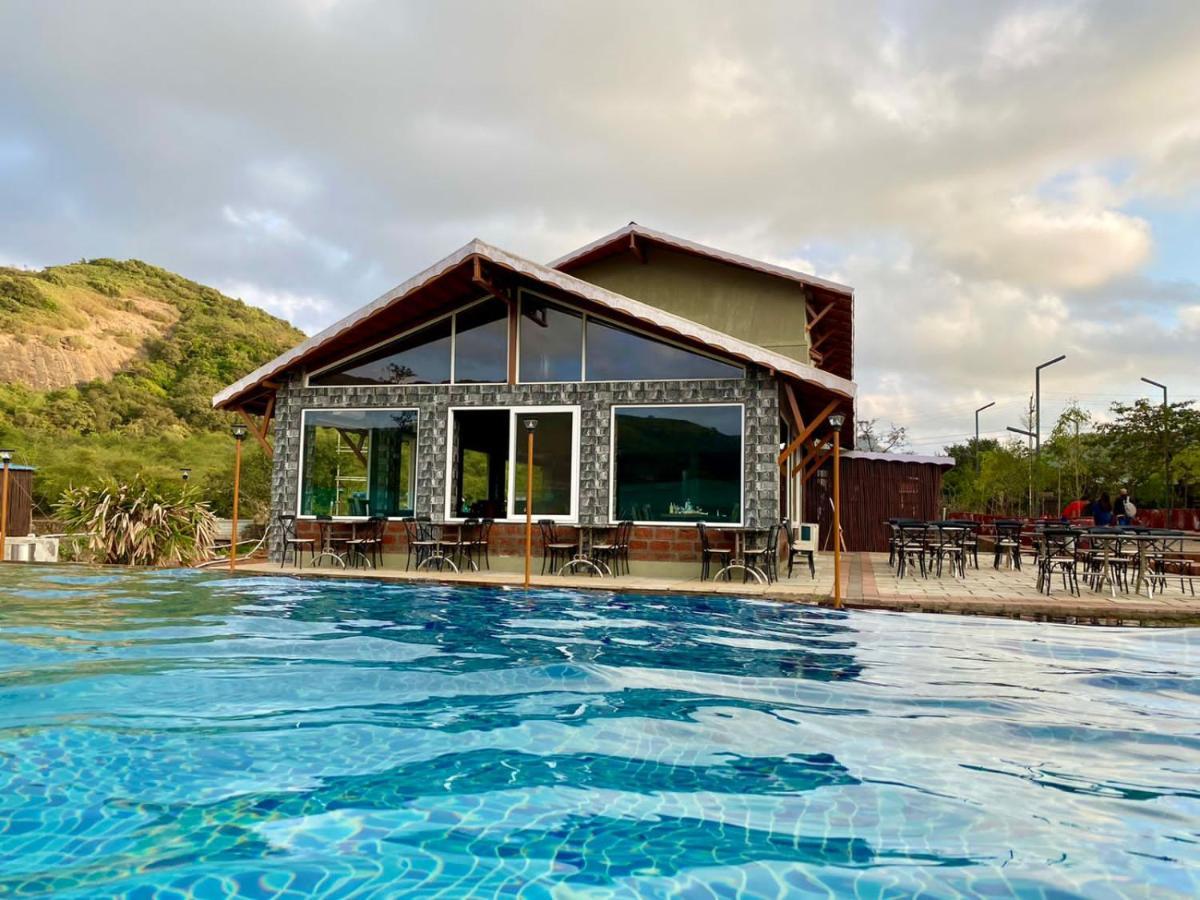 Mastiff Grand La Villae Lonavala Exterior photo