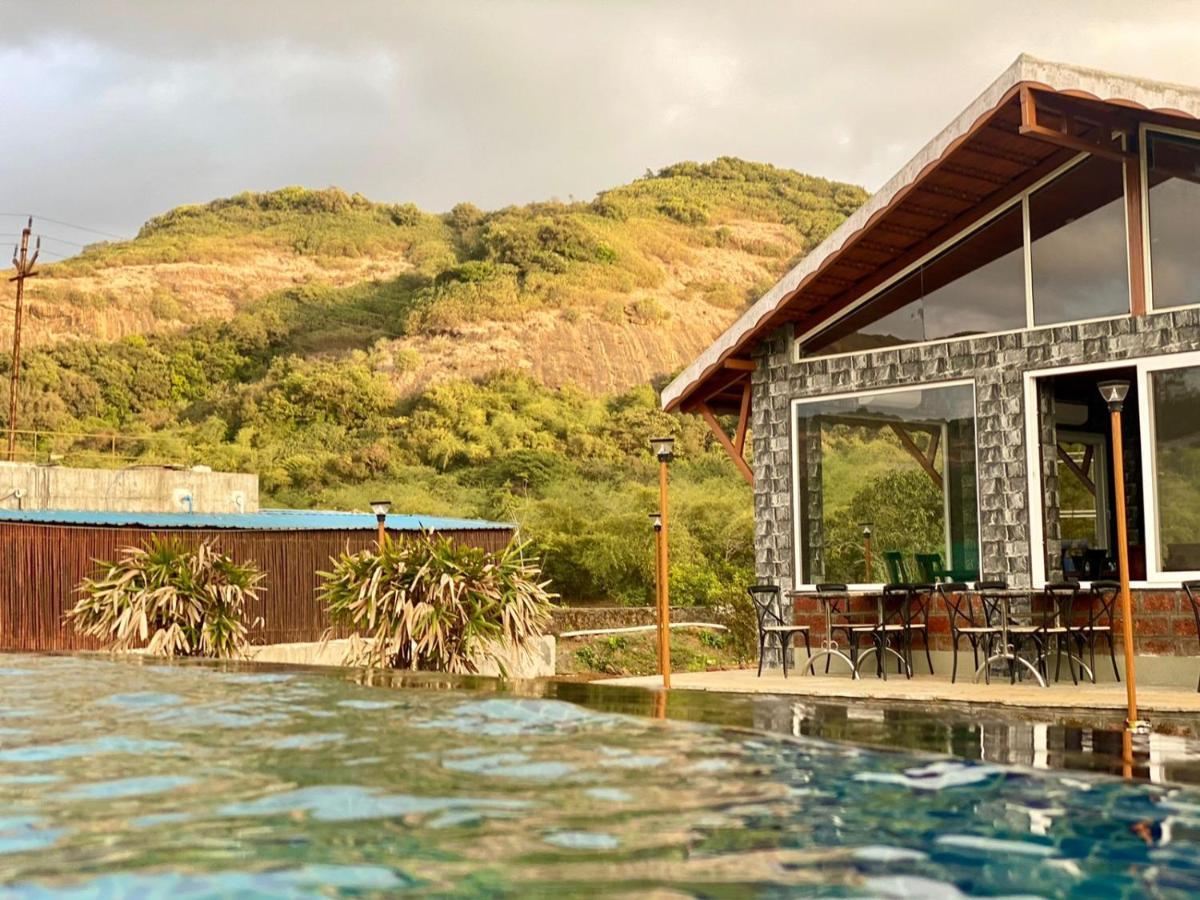 Mastiff Grand La Villae Lonavala Exterior photo