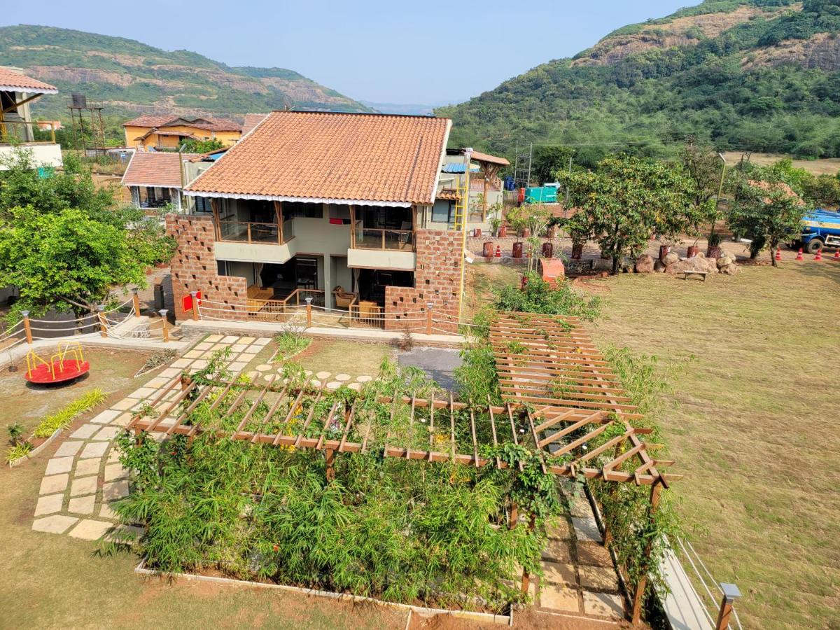 Mastiff Grand La Villae Lonavala Exterior photo