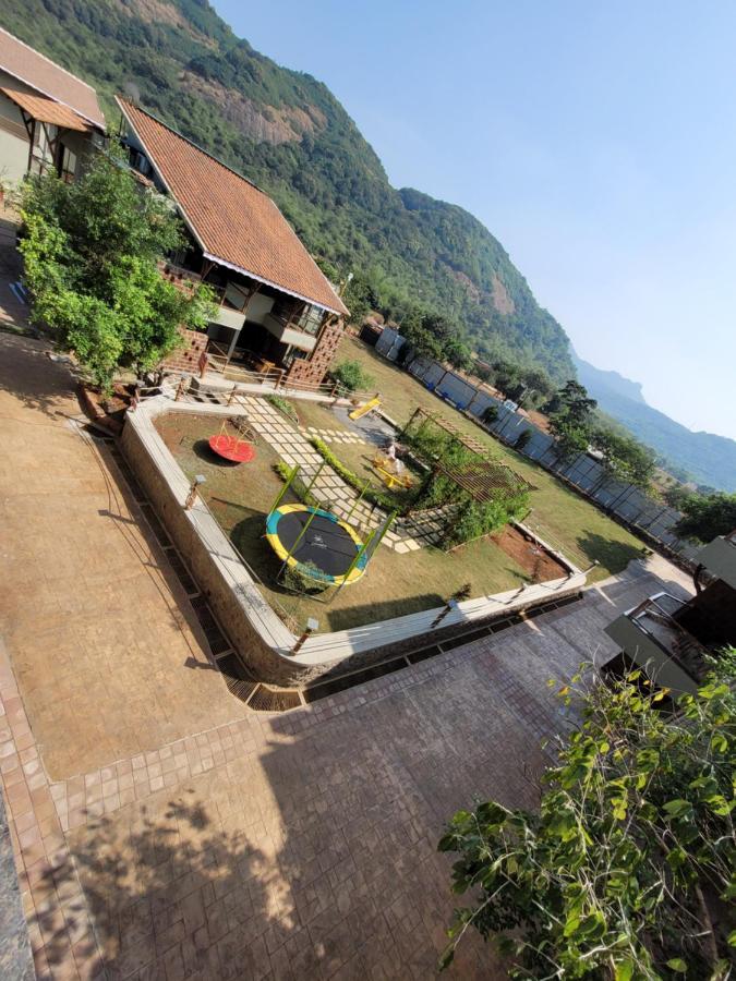 Mastiff Grand La Villae Lonavala Exterior photo