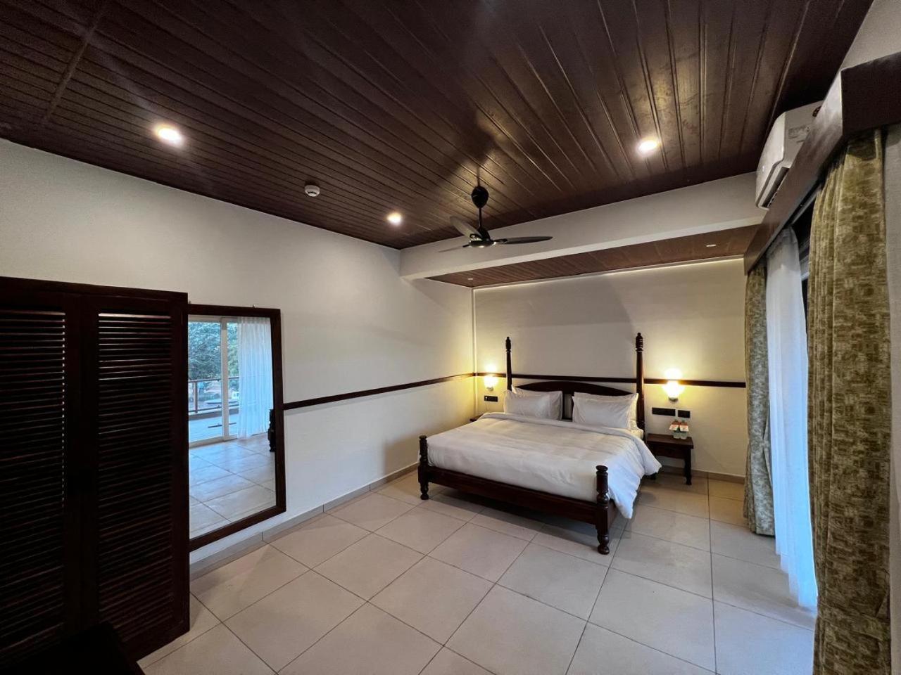 Mastiff Grand La Villae Lonavala Exterior photo